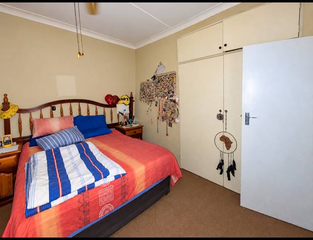 3 BEDROOM HOUSE FOR SALE IN THREE RIVERS